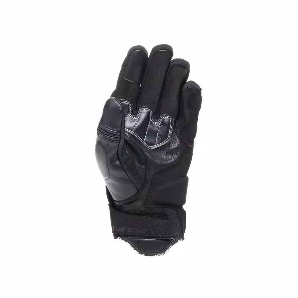 Reacto Carbon Short